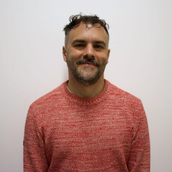 team_signable_guillaume Headshot of Guillaume